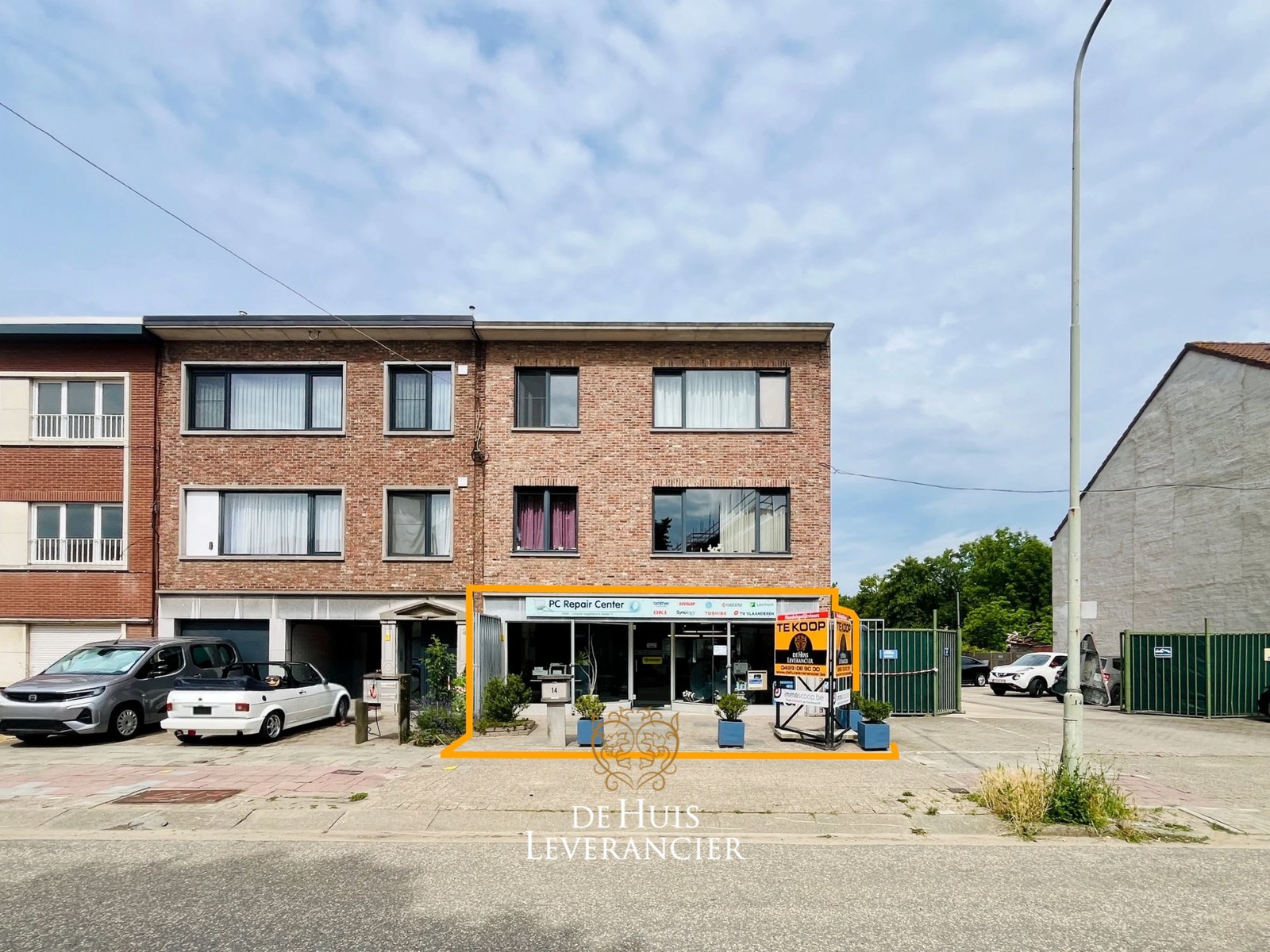 Strategisch gelegen handelsgelijkvloers (184 m²) aan nieuwe verkaveling in Edegem. Dé opportuniteit voor vrije beroepen en ondernemers. - foto 1