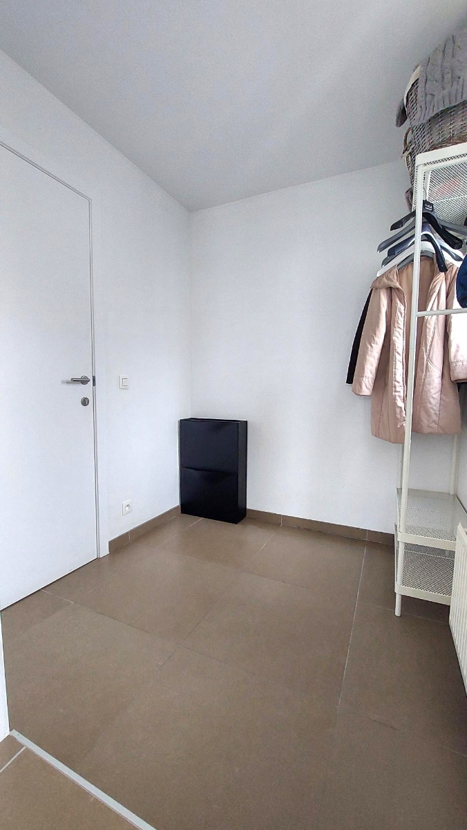 Appartement van 110m² met 3 slaapkamers en terrasje te Bredene Sas. - foto 4