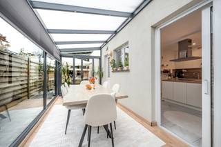 À VENDRE À EVERGEM !Découvrez cette maison familiale prête à emménager et économe en énergie à Evergem ! Grâce à son label EPC B (133 kWh/m²)...