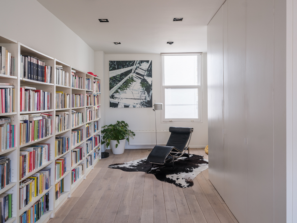 Une maison d’angle architecturale offrant une spatialité exceptionnelle, deux chambres et deux espaces extérieurs. - photo 5