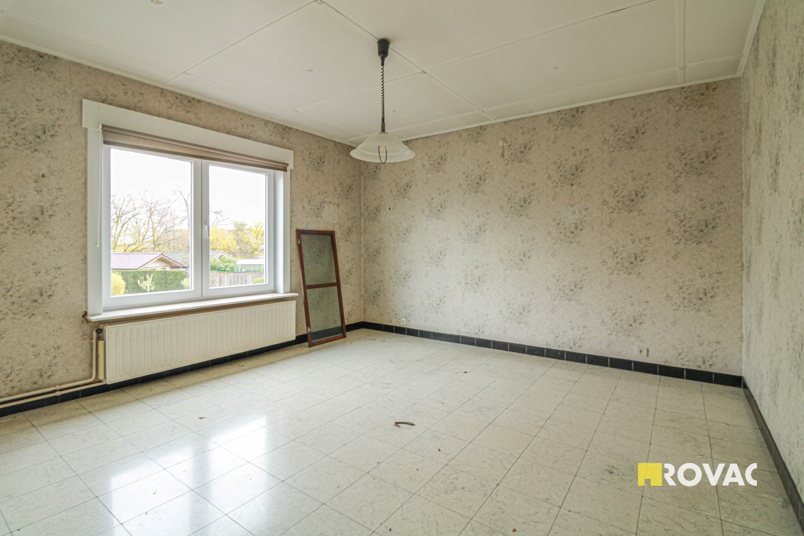 Deels te renoveren lichtrijk appartement met garage! - foto 5