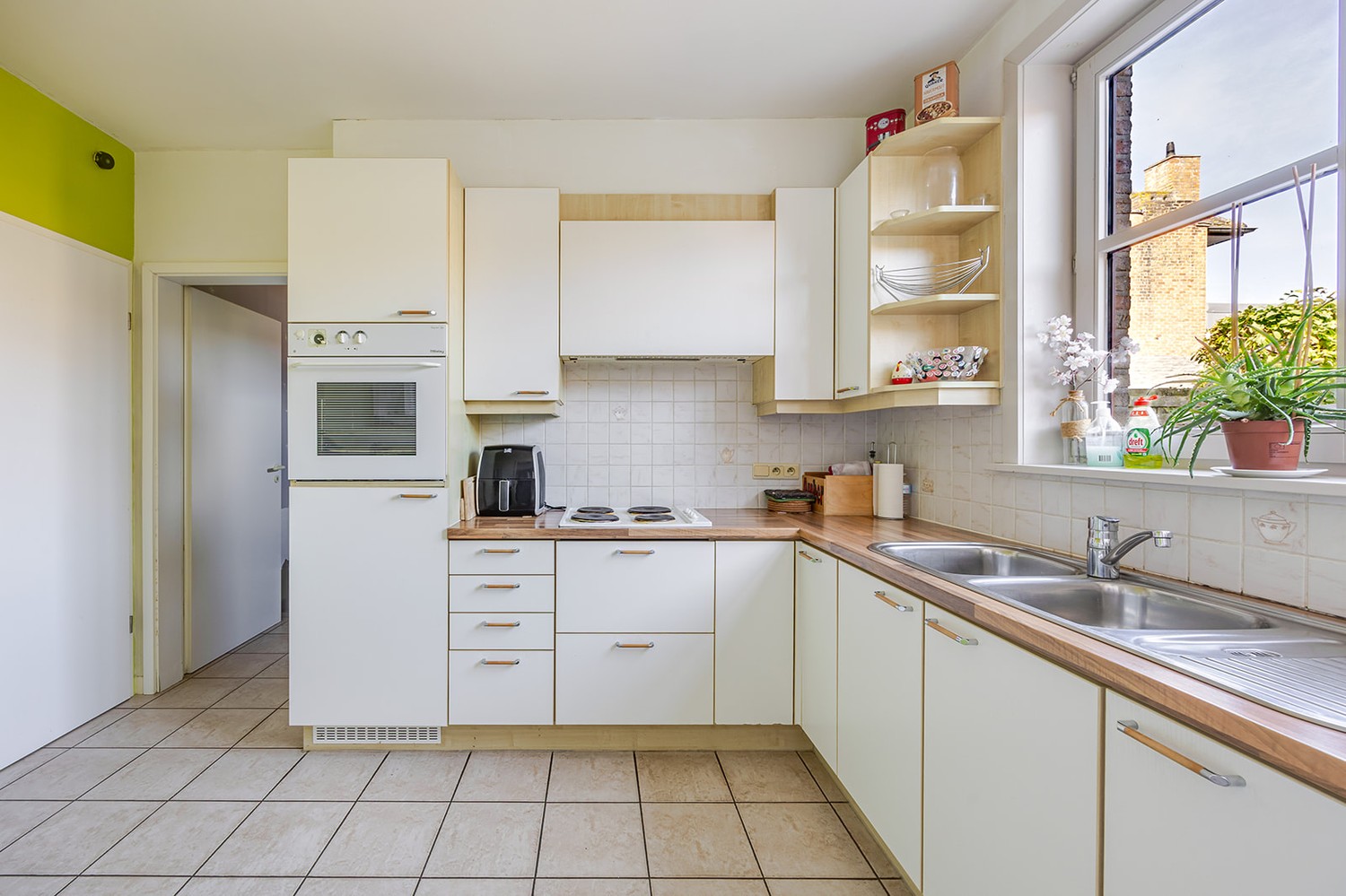 PRAKTISCHE gezinswoning met GROTE tuin én GARAGE vlakbij BRUGGE - foto 5