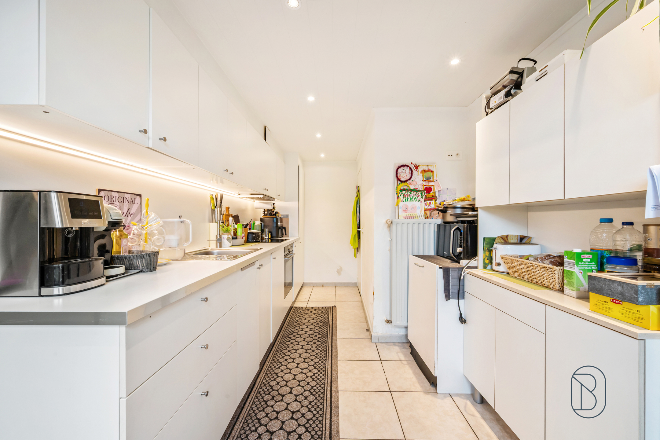 Ruime woning met garage, tuin en 6 slaapkamers. - foto 5
