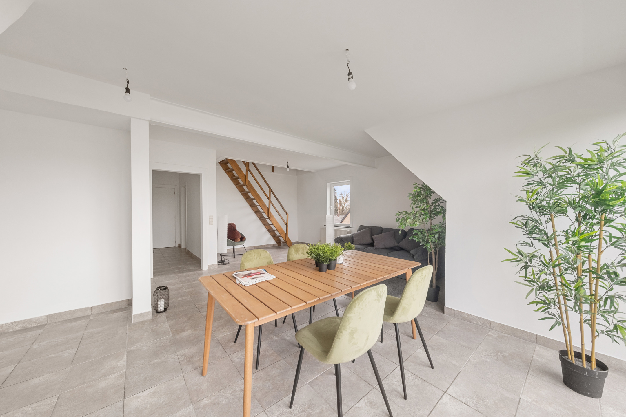 Duplex appartement, 2 slaapkamers, met balkon en parking! - foto 4