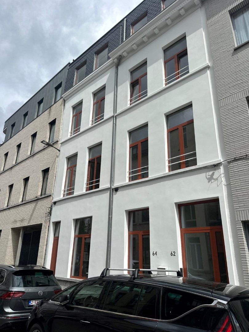 Apartment for rent in Antwerp with 15 bedrooms - photo 2