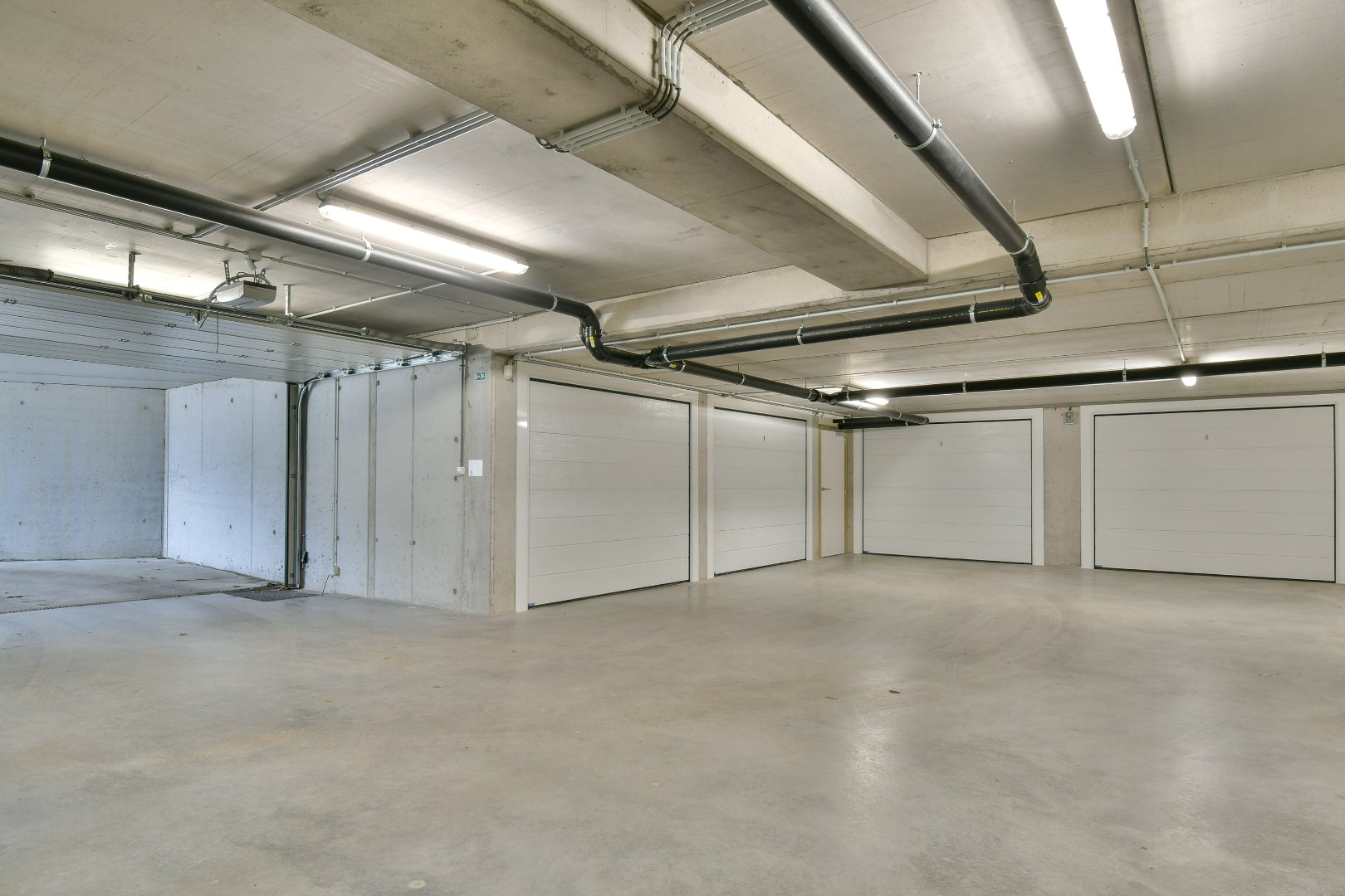 Recente afgesloten garagebox - foto 3