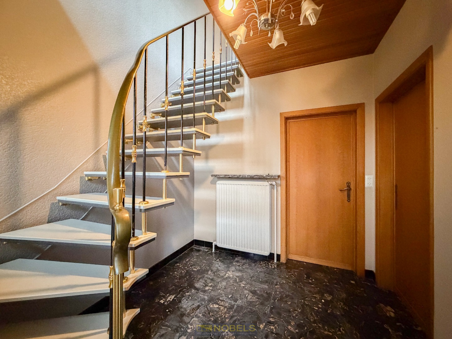 Te koop, Instapklare halfopen gezinswoning gelegen in de dorpskern van Gontrode (Melle)! - foto 4