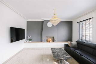 <p><span>Are you looking for space, comfort, and an excellent location? Then this fully renovated apartment is sure to appeal to you. Here, you can enjoy the spacious feel of a home and the convenience of a large garage—all right in the heart of the city.</span></p><p><span> </span></p><p><span>This apartment has been completely renovated in recent years and maintained with the utmost care. Thanks to the generous living area of no less than 145 m², the abundant natural light, and the high-quality finishes, this is a move-in-ready home where living is a pleasure.</span></p><p><span> </span></p><p><span>Some highlights at a glance:</span></p><ul><li><span>Living area of 145 m²</span></li><li><span>Recently fully renovated</span></li><li><span>Small-scale building with only two apartments </span></li><li><span>Exceptionally spacious garage of approx. 160 m², shared with only one other apartment</span></li></ul><p><span> </span></p><p><span>The layout is as follows:</span></p><p><span>The apartment is located on the first floor (no elevator). The spacious entryway leads to the generous living area, where the large windows provide an abundance of natural light. The many custom cabinets offer ample storage space. From the living area, you can also enjoy a beautiful view of the prestigious Parklaan.</span></p><p><span> </span></p><p><span>The separate, fully equipped kitchen flows seamlessly into the living area and offers every convenience. Adjacent to it is the sunny, south-facing terrace of approximately 8 m², a delightful spot to enjoy the outdoors in peace and quiet.</span></p><p><span> </span></p><p><span>Furthermore, the apartment features a completely renovated bathroom, a separate guest toilet, and three full-sized bedrooms measuring 18 m², 13 m², and 12 m² respectively. This makes the apartment ideal for families or those who prefer spacious living.</span></p><p><span> </span></p><p><span>An absolute added value is the exceptionally spacious garage of approximately 160 m², which is shared only with the apartment above. This provides more than enough space for multiple cars, bicycles, and extra storage.</span></p><p><span> </span></p><p><span>Finally, the apartment is part of a particularly small-scale building with only two units. There are no high common area fees, and the building was also recently fitted with a new roof.</span></p><p><span> </span></p><p><span>In short, a unique opportunity for anyone looking for a spacious, move-in-ready apartment with the comfort and feel of a home, in an excellent location in the city.</span></p><p><span> </span></p><p><span>Interested?</span><span> Contact Axel Lenaerts Real Estate for a viewing.</span></p>
