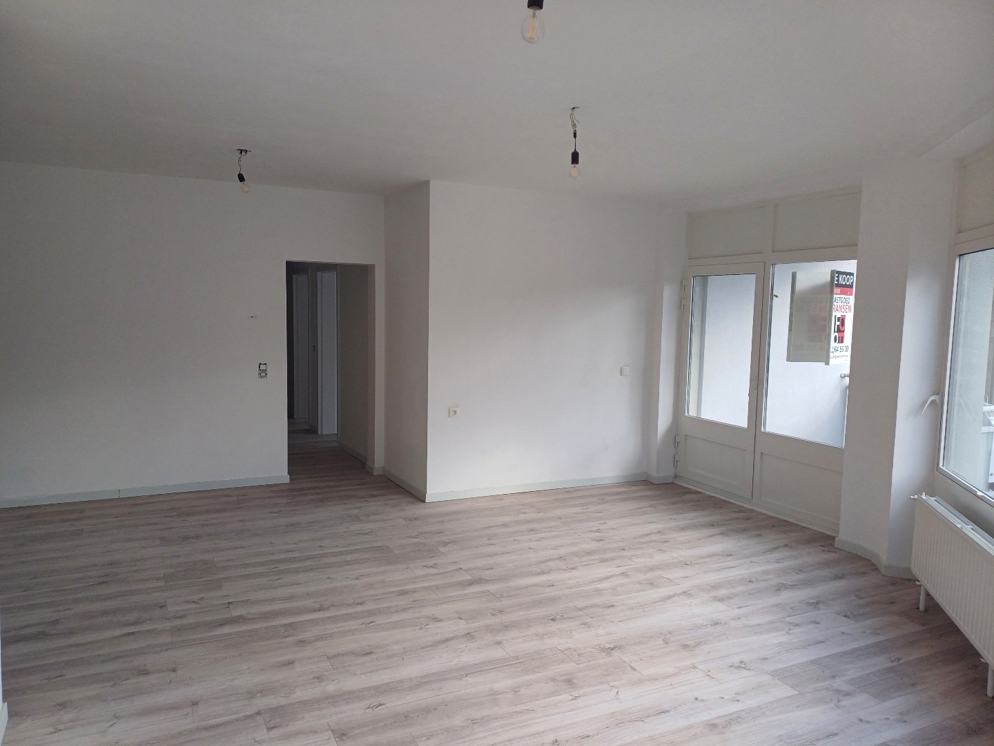 Volledig gerenoveerd 3 slaapkamer appartement in Neerpelt centrum. - foto 4