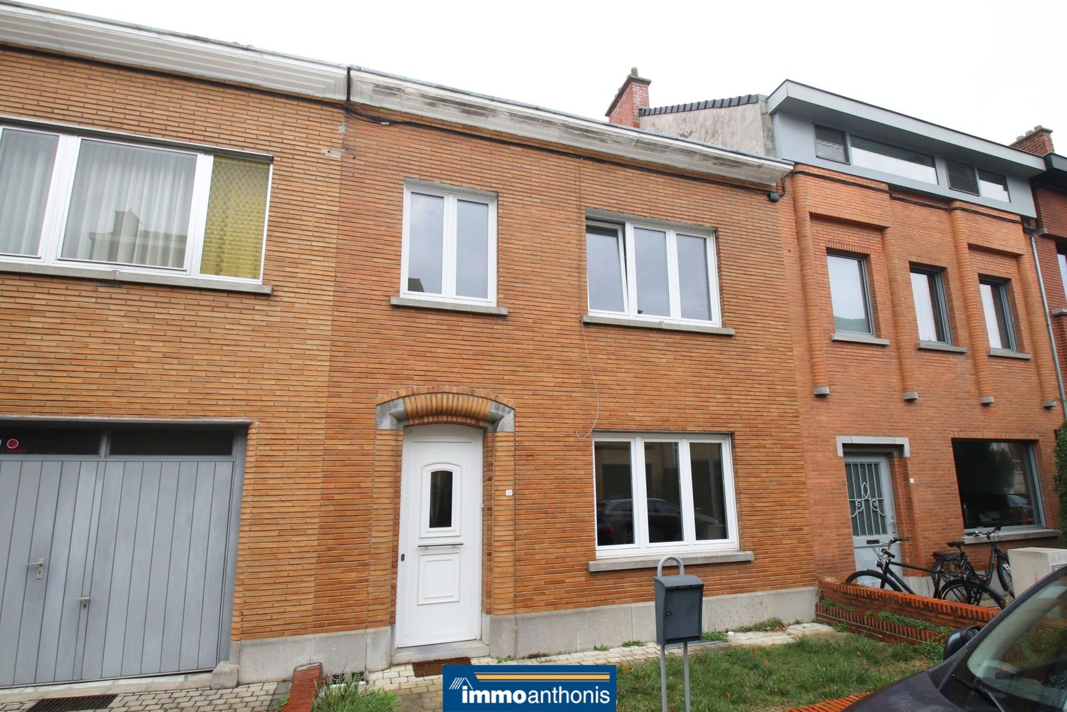 Welgelegen woning met tuintje - foto 1