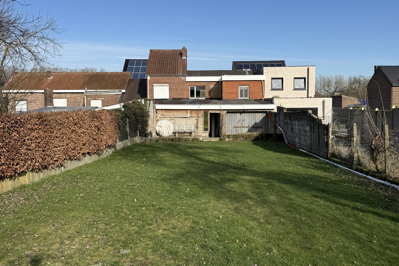 2 Woningen met diepe tuin, rustig gelegen op 2km van de Grote Markt van Tongeren - foto 2
