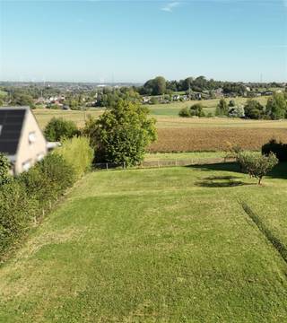 Dans un bel environnement campagnard paisible proche des étangs du Coeurcq et de toutes les facilités, joli terrain à bâtir orienté plein sud  de...