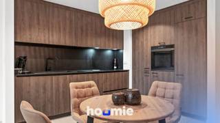 Op zoek naar een instapklaar, stijlvol én volledig vernieuwd appartement op een toplocatie?Welkom in hartje Maasmechelen waar je alles op...