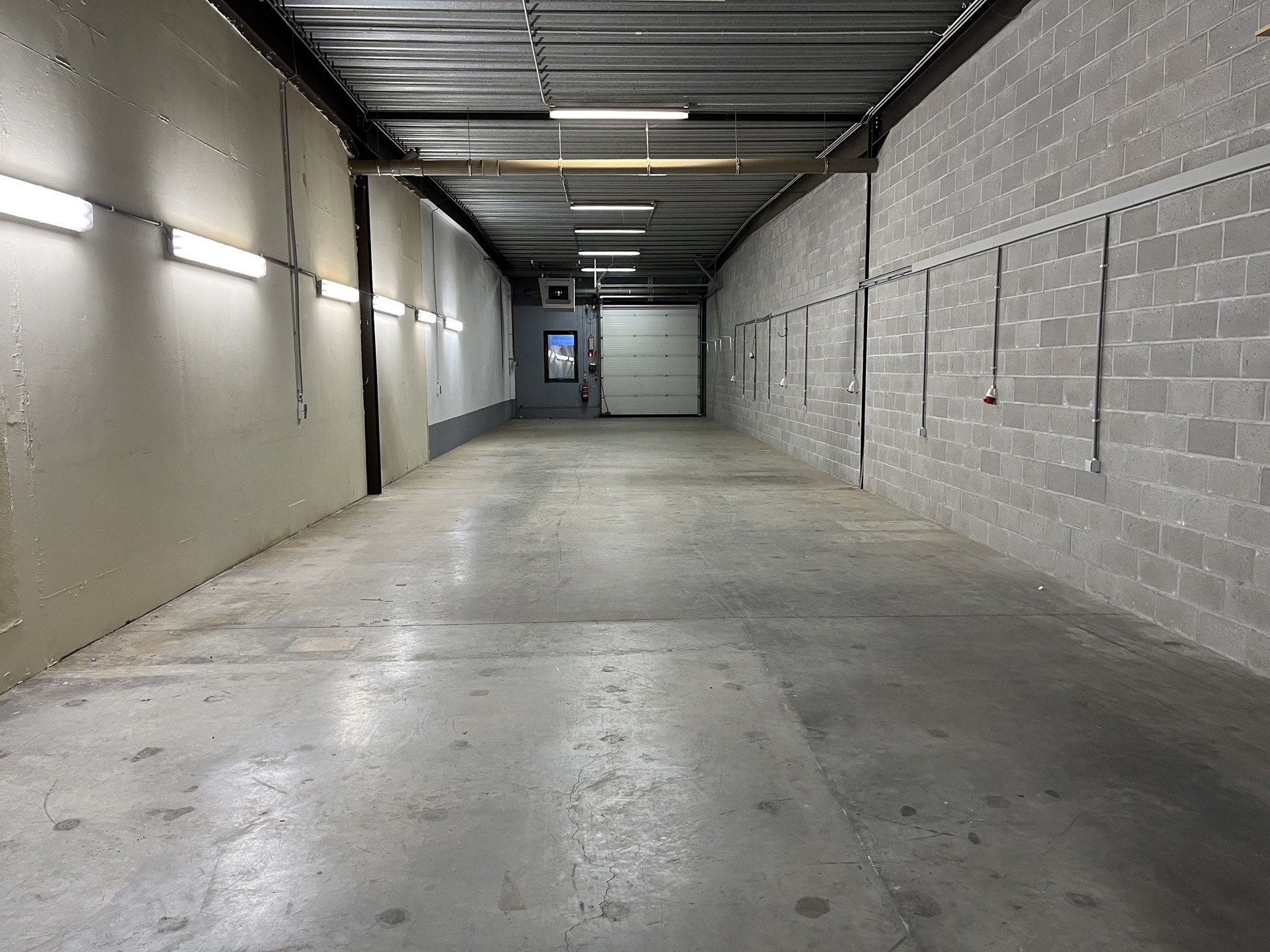 Magazijn  185m² te huur - foto 4