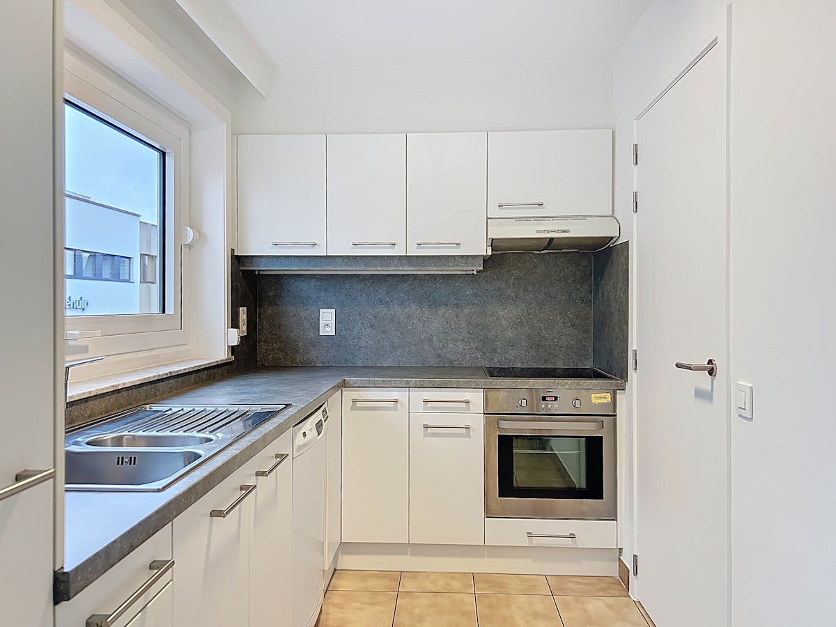 Two-bedroom apartment with terrace in the center of Roeselare. - photo 5