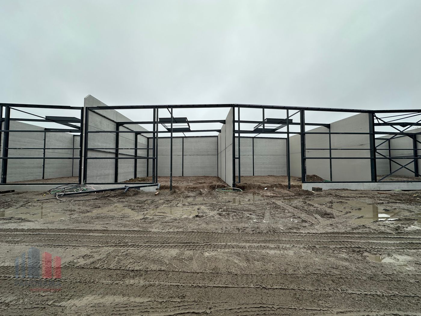 Nieuwbouw KMO-unit van 180 m² te koop – Strategisch gelegen nabij E17 in Anzegem - photo 1