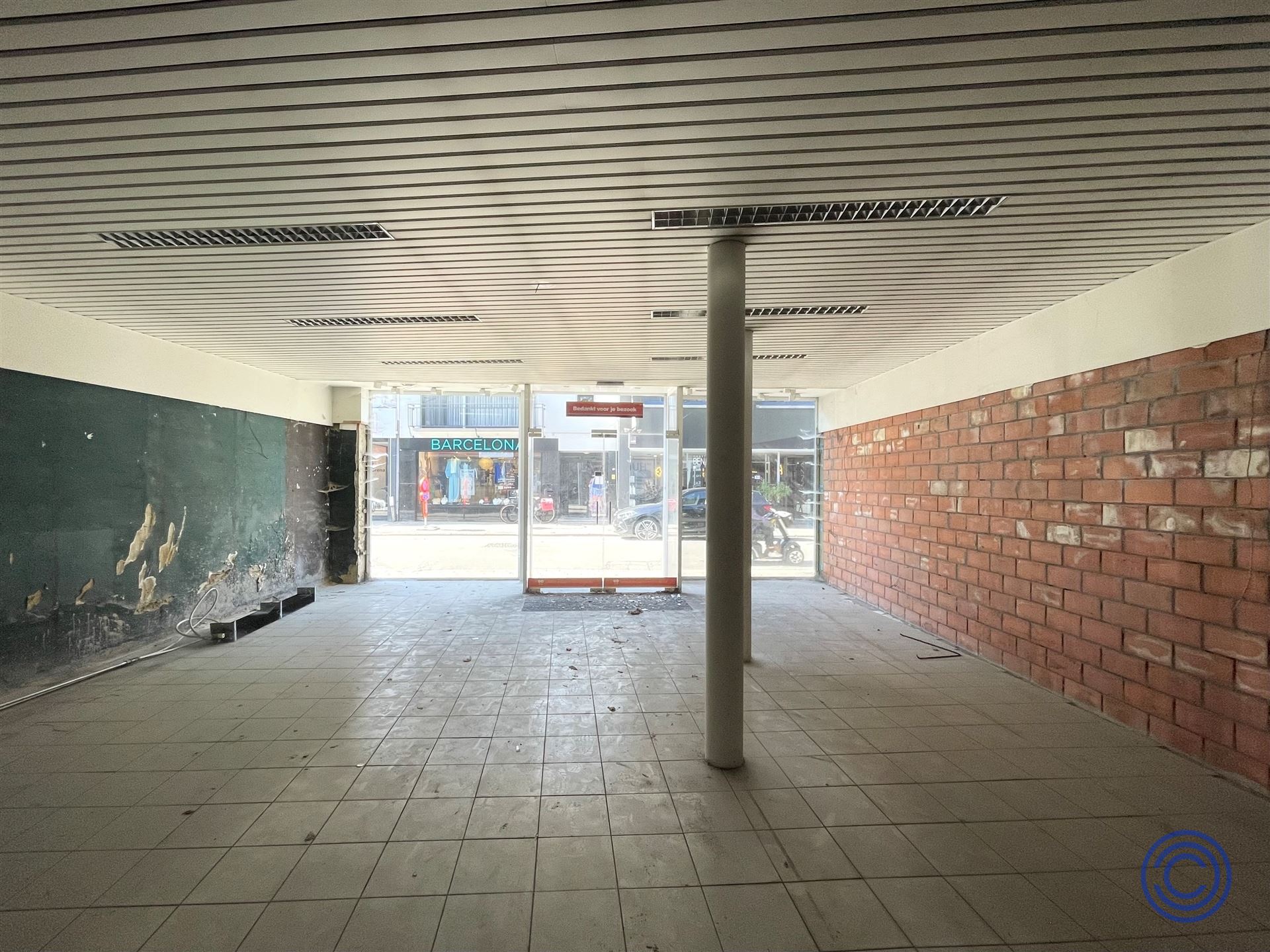 Ruim winkelpand ca. 240m² in het centrum van Kontich! - foto 3