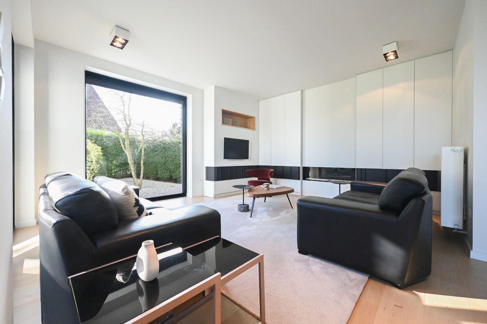 Ruime en hoogwaardig afgewerkte villa nabij het centrum - foto 4