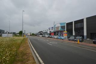 Commercial à louer à Leeuw-Saint-Pierre