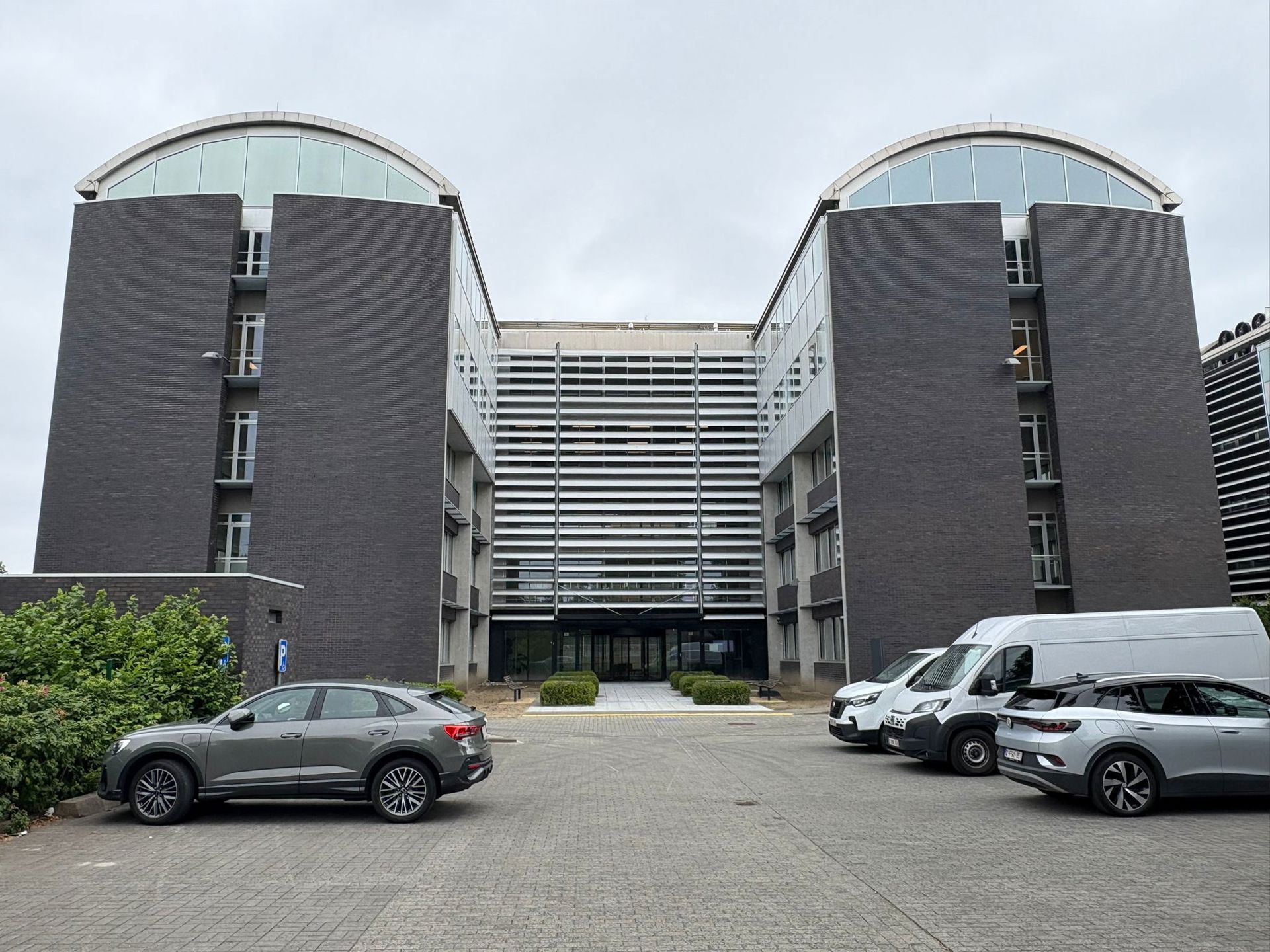 Commercial à louer à Merelbeke - photo 2