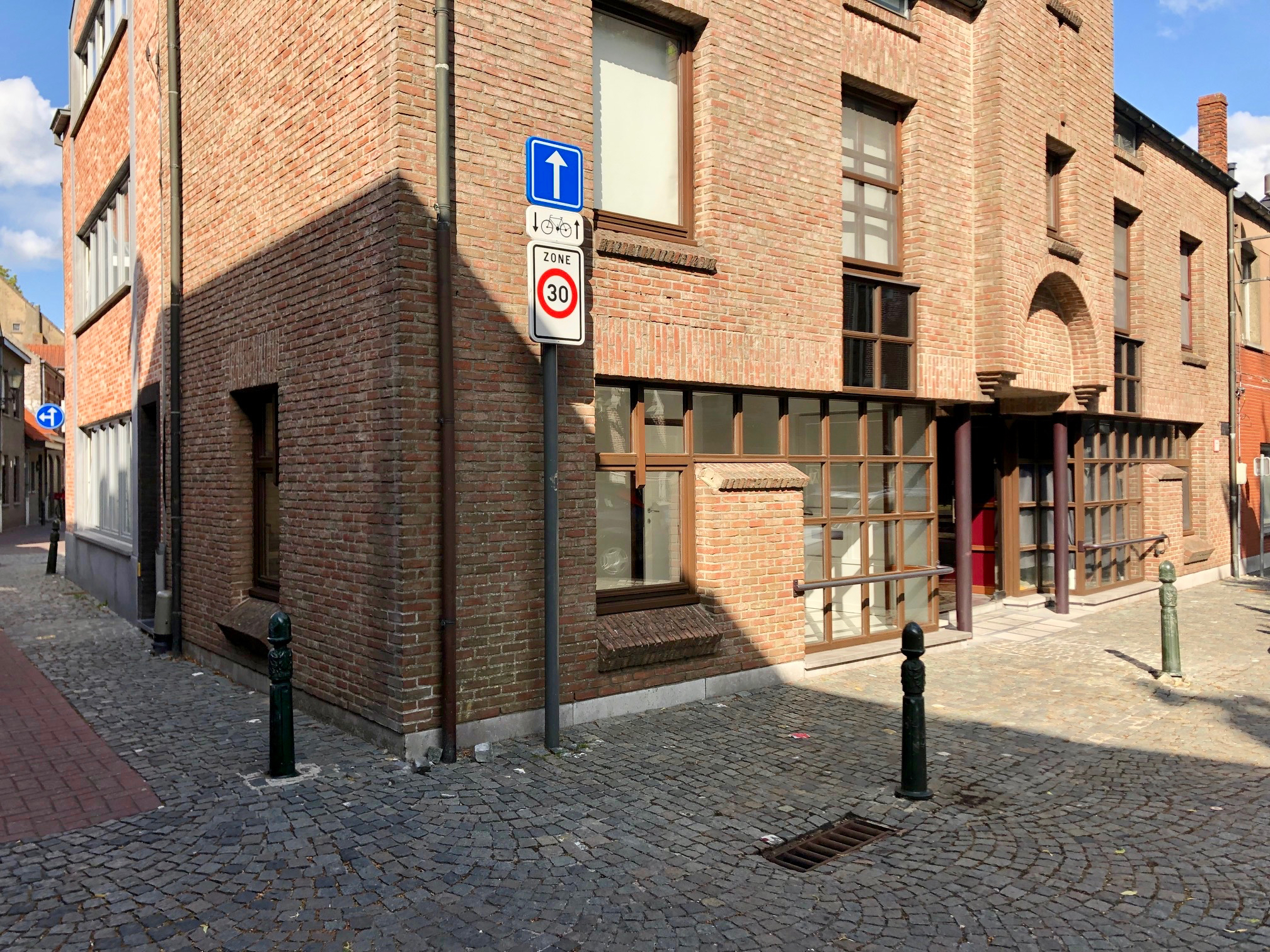 Commercial à louer à Eeklo - photo 1
