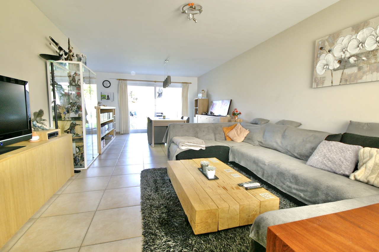 Ruime woning met 3 slpk, garage en tuin voor 1.195 EUR/mnd - foto 2