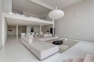 <p><span>Looking for a unique living experience with character, comfort and phenomenal views? </span></p><p><span> </span></p><p><span>Then this trendy modern loft is an absolute must-see !</span></p><p><span> </span></p><p><span>Upon entering, you are welcomed in a well-kept entrance hall with separate guest toilet. <br /><br /></span></p><p><span>The living space with high ceilings, large windows and authentic loft feel is the beating heart of the property.</span></p><p><span>The dining area flows seamlessly into a fully equipped kitchen, ideal for those who love open and cozy living. Adjacent you will find a large, practical storage room with more than enough storage space.</span></p><p><span>Upstairs you will find a modern bathroom, equipped with a bathtub, walk-in shower and toilet. Furthermore, there are two full-size bedrooms, both equipped with built-in closets for optimal comfort and functionality.</span></p><p><span>The loft includes </span><span>2 underground car parking spaces</span><span> equipped with charging station. </span></p><p><span>In addition, there is a practical private storage room.</span></p><p><span> </span></p><p><span>Energy efficient and future-oriented by its EPC B label</span></p><p><span>No asbestos</span></p><p><span> </span></p><p><span>Located along a smooth connecting road between Oudenaarde and Ronse. Stores and public transport are all around the corner.</span></p><p><span>Oudenaarde's market, bustling city life and railway station are just a few km away. </span></p><p><span>Beautiful view of the ridge of the Koppenberg.</span></p><p><span> </span></p>