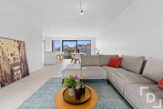 Lot 5 is de meest rechts gelegen woning van het project, deze woning is een gesloten woning maar beschikt over een autostaanplaats en ook...