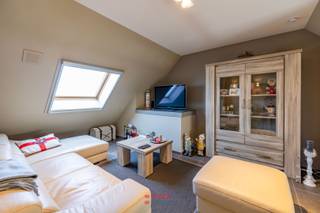 Uitermate knap én gezellig afgewerkt appartement te huur op jaarbasis met 2 slaapkamers.Gesitueerd in de centraal te Nieuwpoort-Stad gelegen...