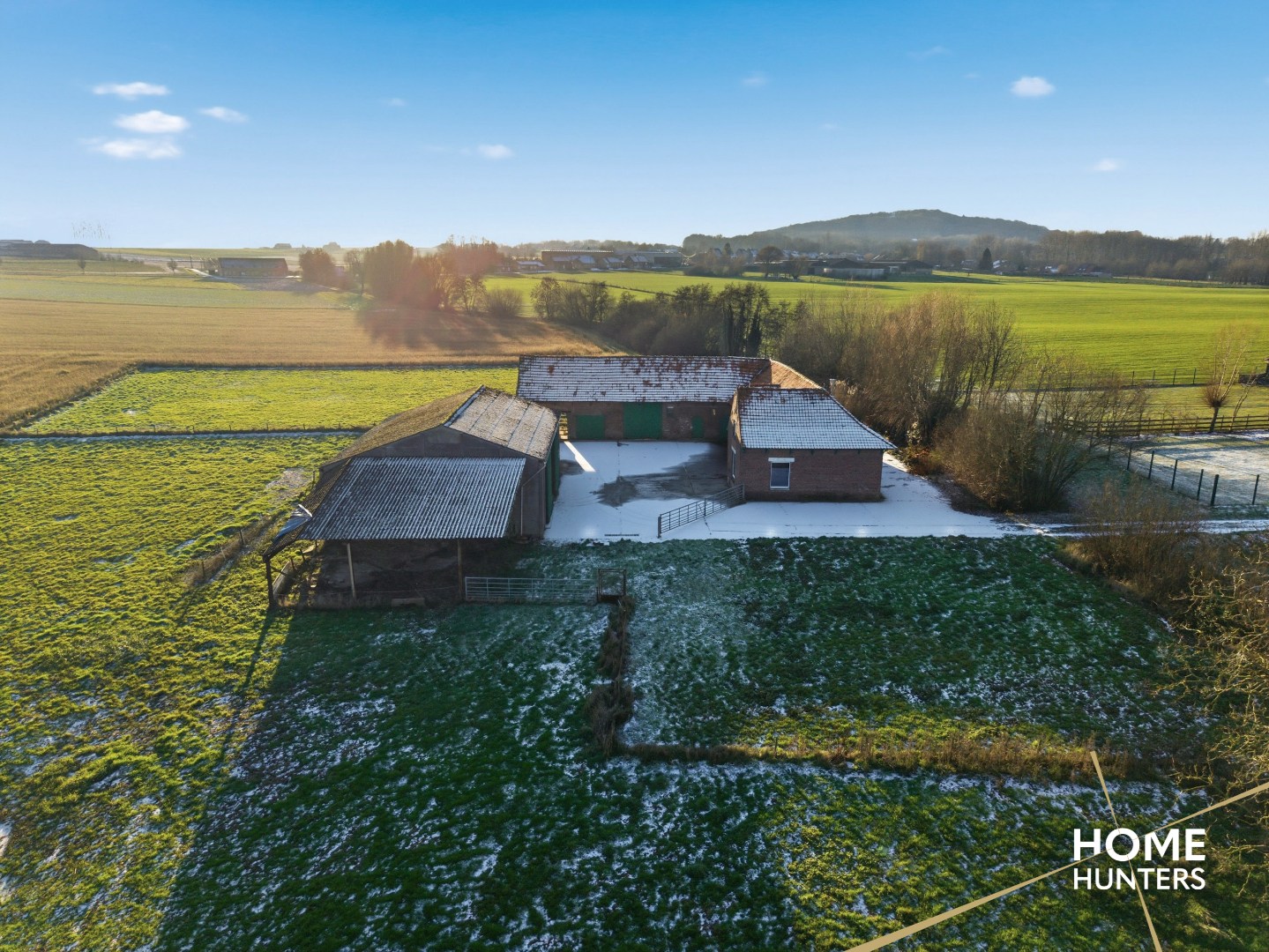 Unieke te renoveren hoeve op 14.188 m² met adembenemend zicht op de Kemmelberg - foto 5