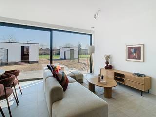 Stijlvolle en instapklare gezinswoning met zonnige tuin en garageOntdek deze prachtige gesloten bebouwing op een perceel van 2a 40ca, waar...