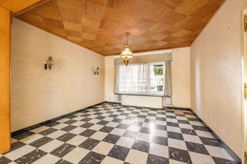 Kloeke te renoveren stadswoning met 4 slaapkamers, inpandige garage in centrum Kortrijk TE KOOP - foto 5
