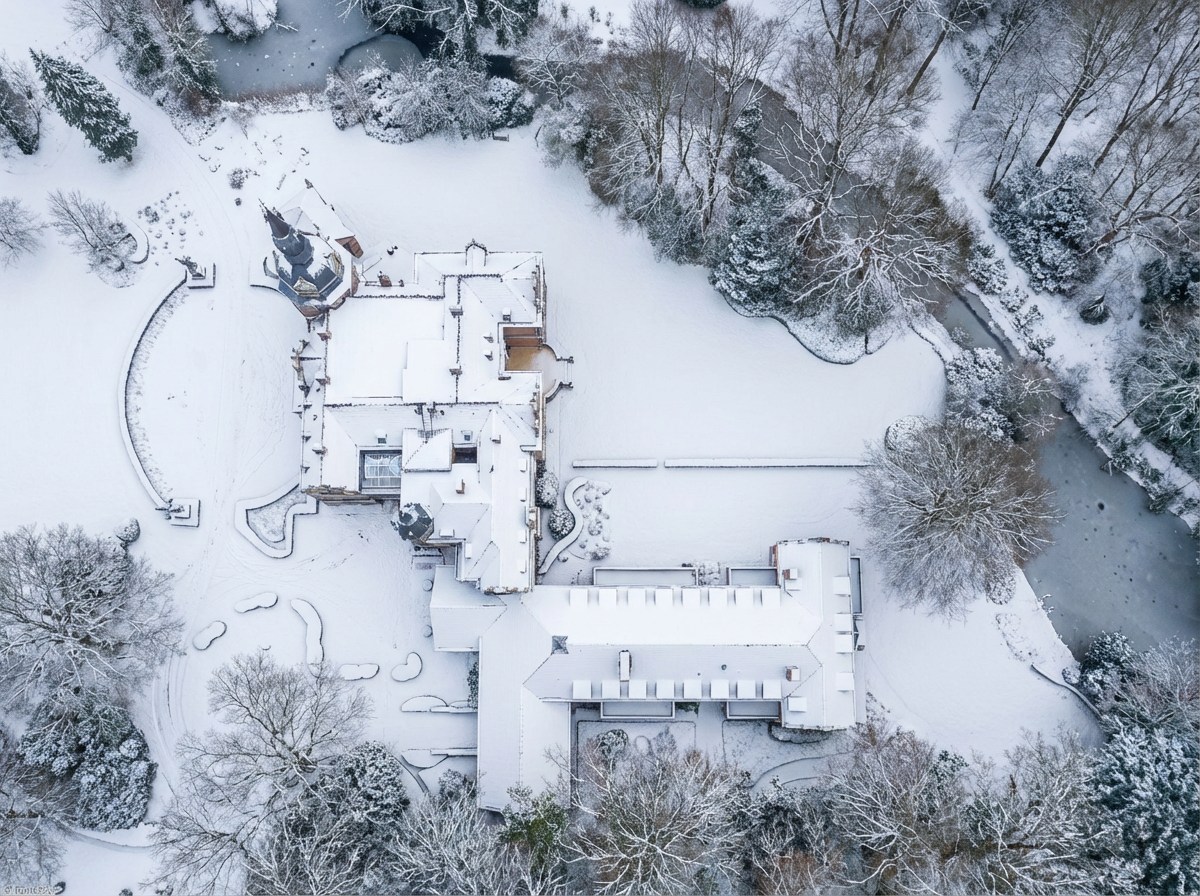 Grand appartement de château dans un domaine de parc unique ! - photo 1