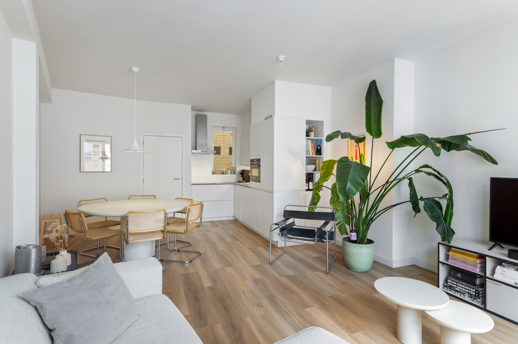 Gerenoveerd 2-slaapkamerappartement op toplocatie - foto 4
