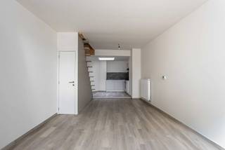 First viewing: Saturday 13 June, by appointment only.  Please contact Pieter Cardoen on 047536 1252 or Pieter@cornelis-goeman.be<br />This renovated property in Geraardsbergen features, on the ground floor, a versatile, light-filled living area of 32 square metres with an open-plan kitchen. <br />On the first floor, there is a spacious and  light-filled double bedroom, a bathroom (walk-in shower, washbasin and toilet) <br />On the top floor, there is a second spacious bedroom of approximately 15 square metres. <br /><br />Additional features: <br />- a handy cellar of approximately 18 square metres.<br />- Favourable EPC rating. No obligation to renovate.<br />- Spacious and free public parking right outside the door.<br />- A 6-minute walk from Geraardsbergen train and bus station.<br />- Ready to move into and available immediately<br /><br />Interested in this property? Contact us on 0475 361252 or pieter@cornelis-goeman.be <br />The dimensions stated in this advertisement are for information purposes only and are not binding.