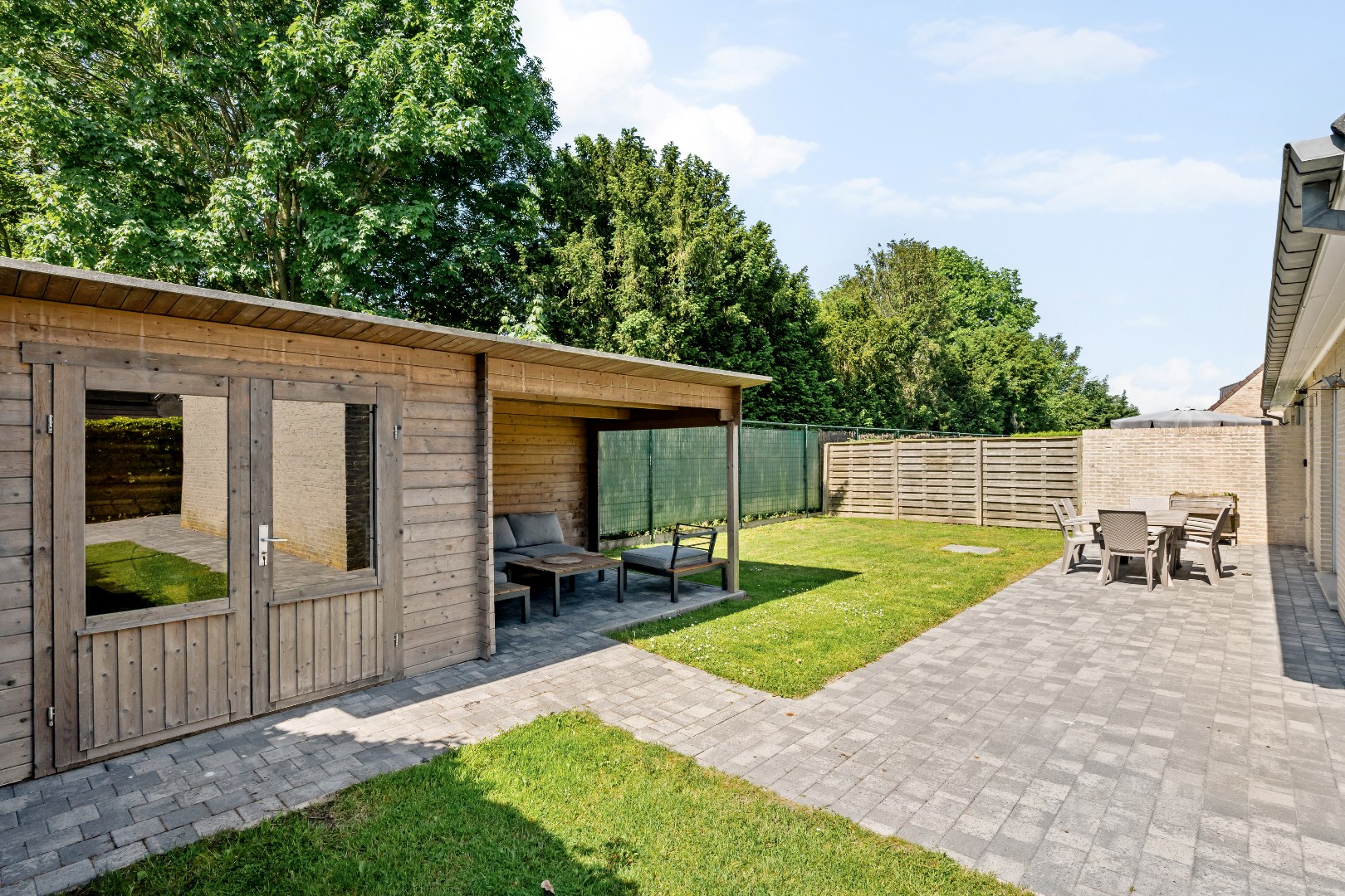 Woning met 3 slaapkamers, garage en gezellige tuin. - foto 4