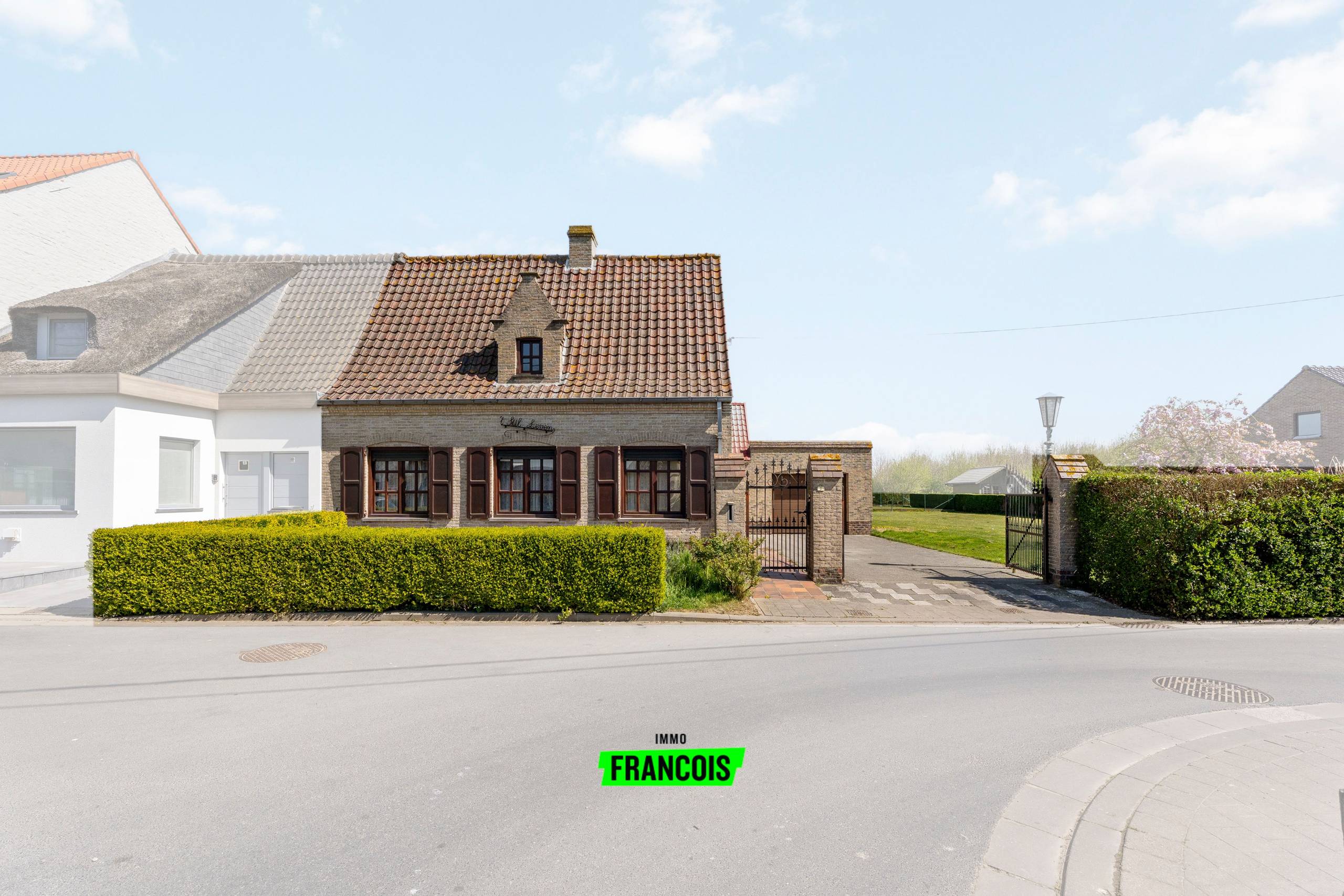 Halfopen bebouwing op 1050m² te Oostvleteren. - foto 2