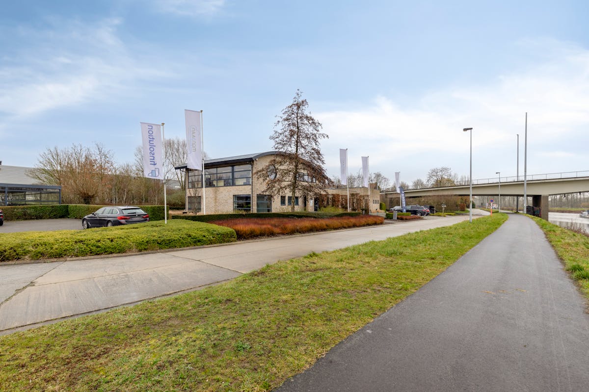 Multifunctioneel gebouw (ca. 600 m²) te koop in Gavere - foto 3