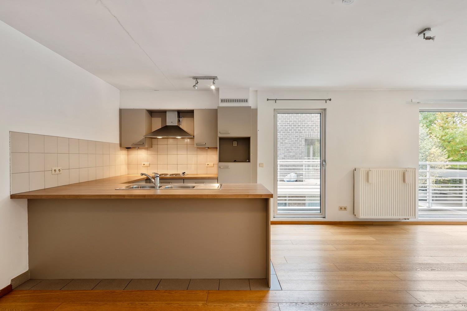 Instapklaar appartement met 2 slaapkamers en terras – centraal gelegen op de grens met Berlaar-Heikant. - foto 5
