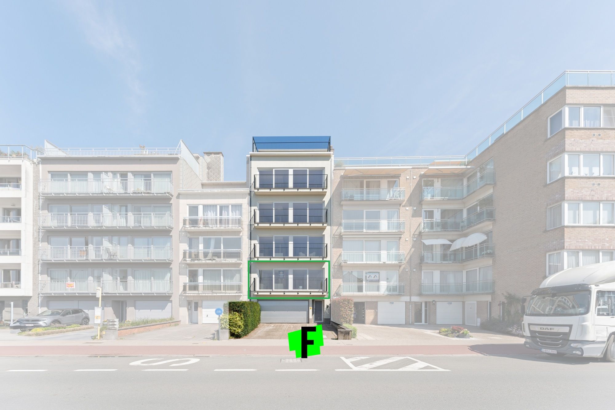 Prachtig gerenoveerd appartement met 2 slaapkamers te Oostende - foto 2