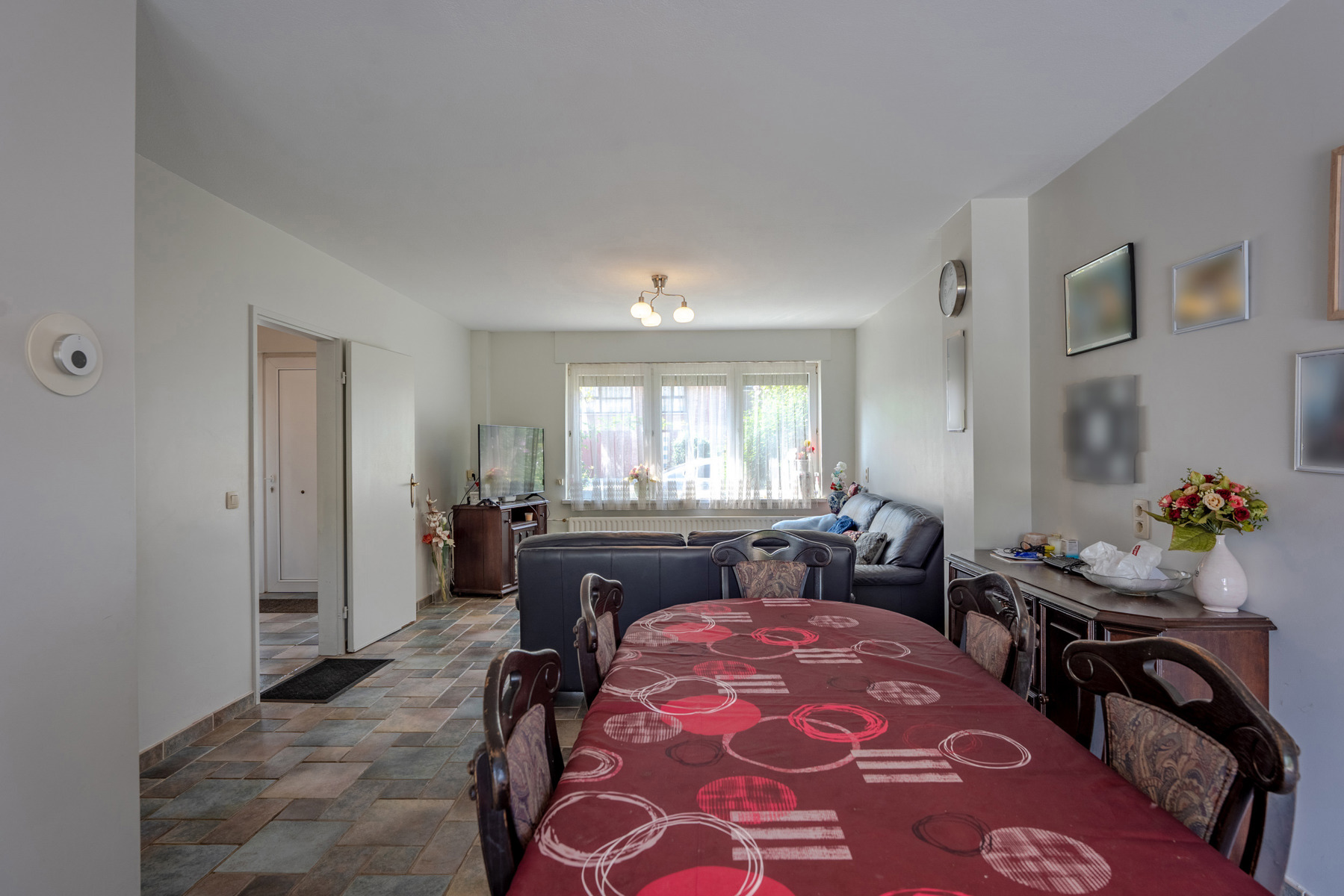 Instapklare woning met 5 slpk, 2 bdk en tuin op een rustige ligging! - foto 2