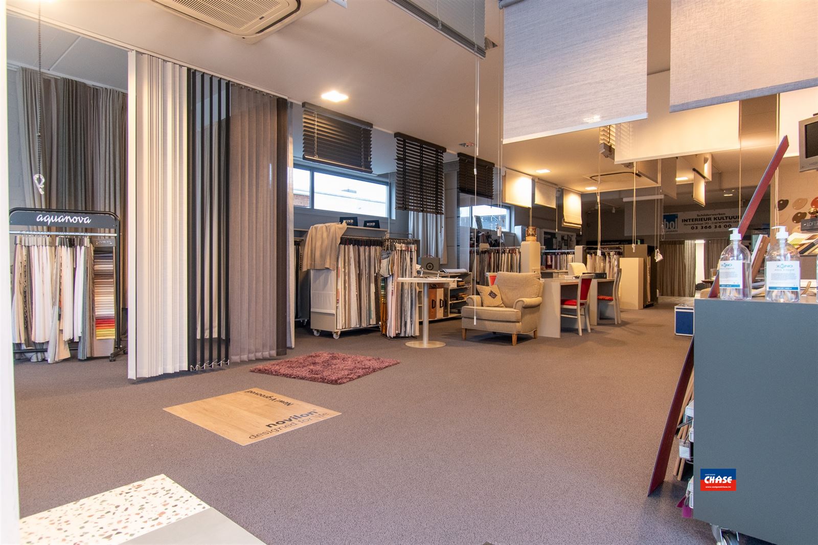Gemengd gebouw met winkel, 2 appartementen, kantoor en magazijnruimte - foto 5