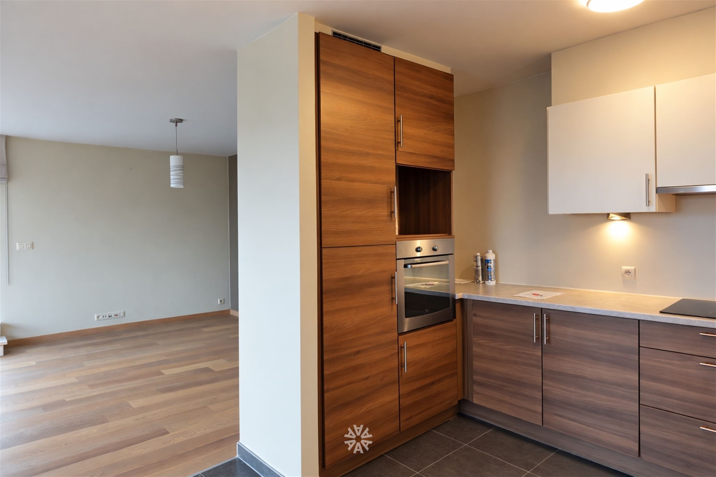 Knap lichtrijk appartement nabij Gent Sterre met ruim terras! - foto 4