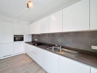 Te huur: appartement in gebouw Metropolitan (Parkdreef), gelegen aan Tour & Taxis.Het appartement heeft een totale oppervlakte van 94.6 m² en...