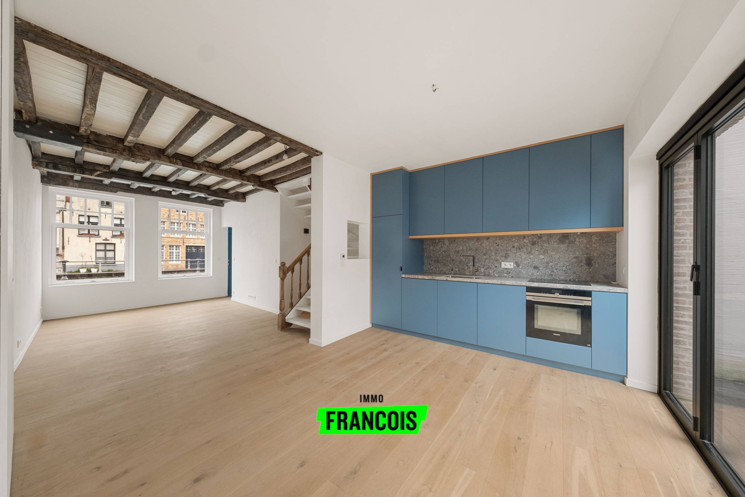 Gerenoveerde trapgevelwoning met 3 kamers aan Sint-Annarei te Brugge - foto 4