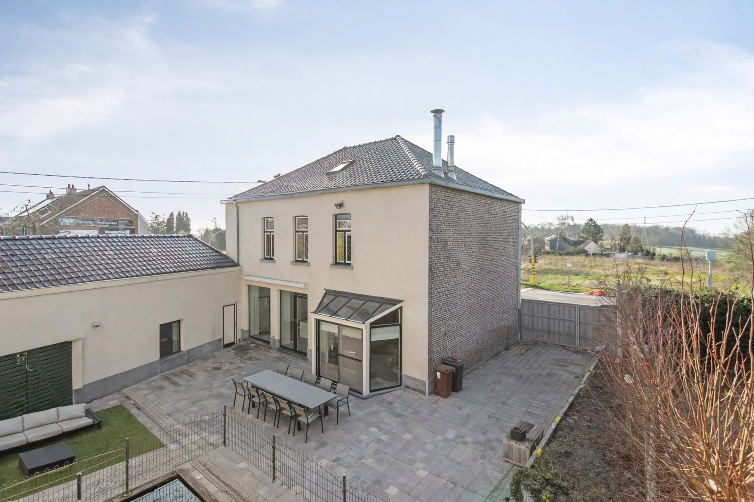 Uitzonderlijke exclusieve herenwoning met verrassende loods van 3 etages - foto 2