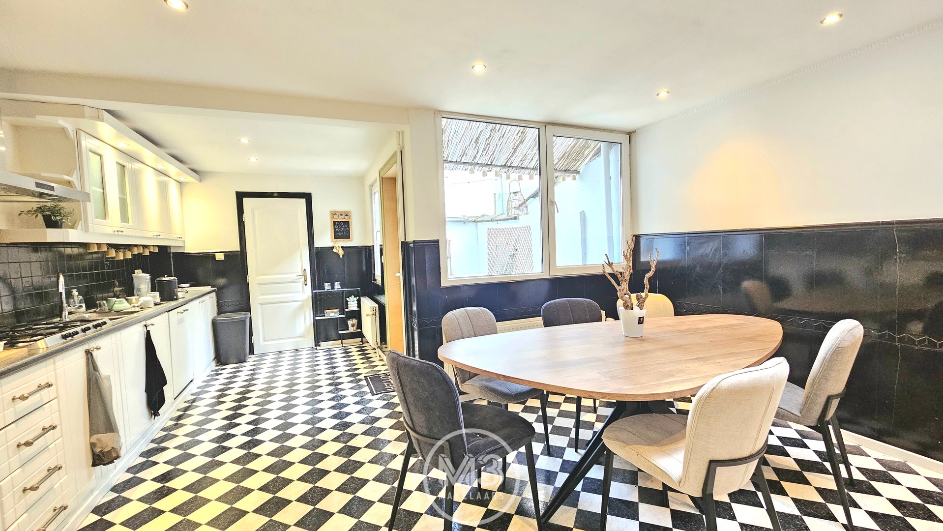 Woning met 4 slpk en 2 badkamers - foto 5