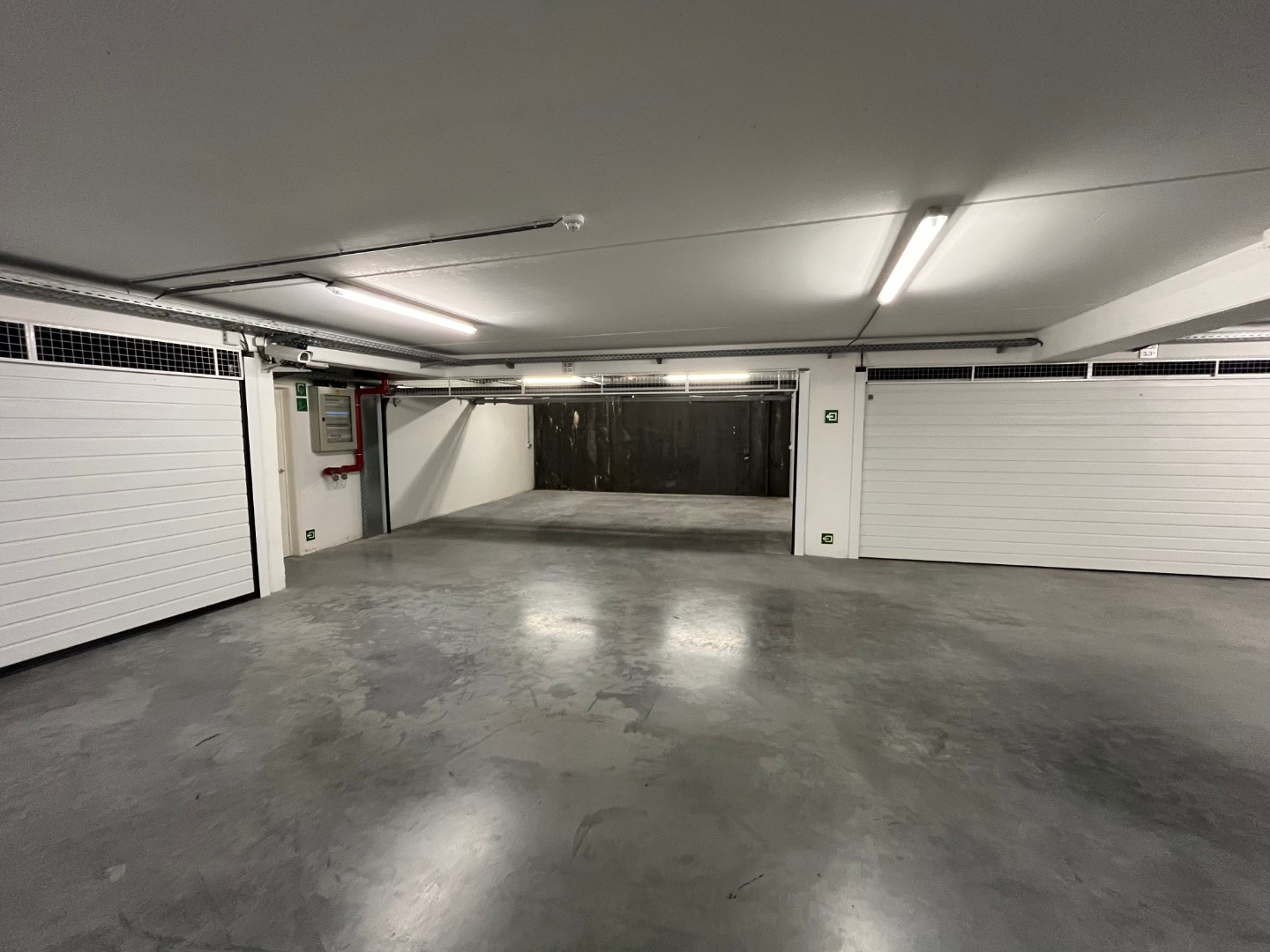 Vlot inrijdbare, dubbele garagebox, gelegen op Kustlaan - Het Zoute - foto 4