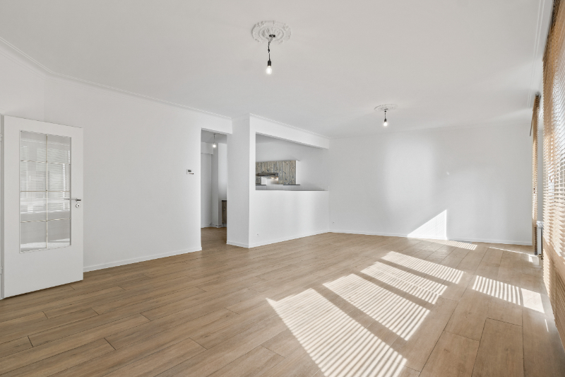 INSTAPKLAAR LICHTRIJK APPARTEMENT IN HET CENTRUM VAN TEMSE VLAKBIJ PITTORESKE GEMEENTEPLEIN - foto 4