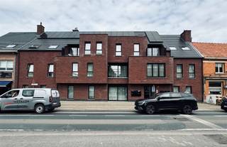 Dit gelijkvloer appartemens is gelegen in het centrum. U beschikt over een ruim terras en onderhoudsvriendelijke tuin, een achterliggende...